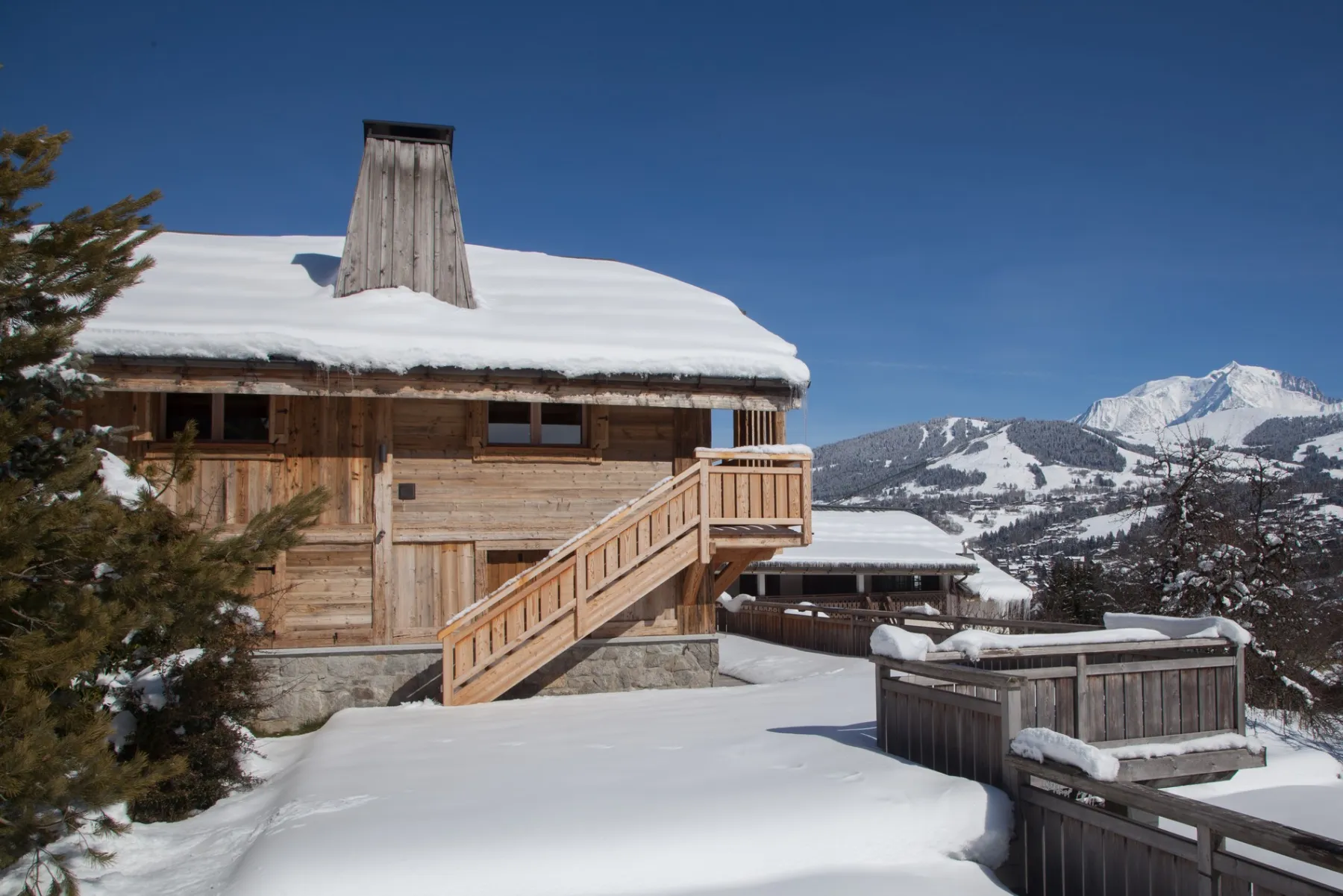 Rénovation bardage bois extérieur d’un chalet à Megève